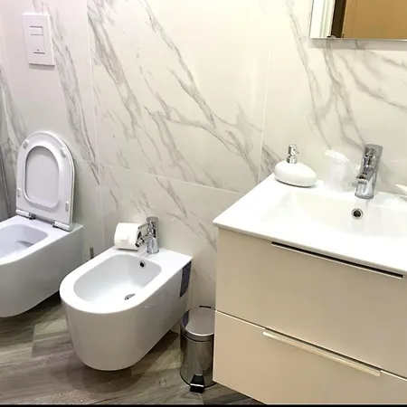 Donn'anna Center Luxury